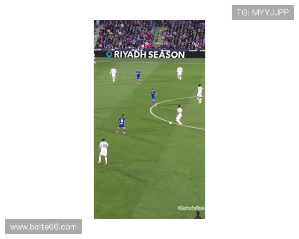 姆巴佩射门9次打入1球中框1次成功过人4次全场表现惊艳