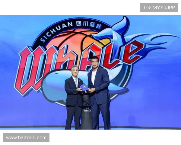 四川男篮社媒晒照回顾赛场奋战52比88负于上海男篮纪实之夜